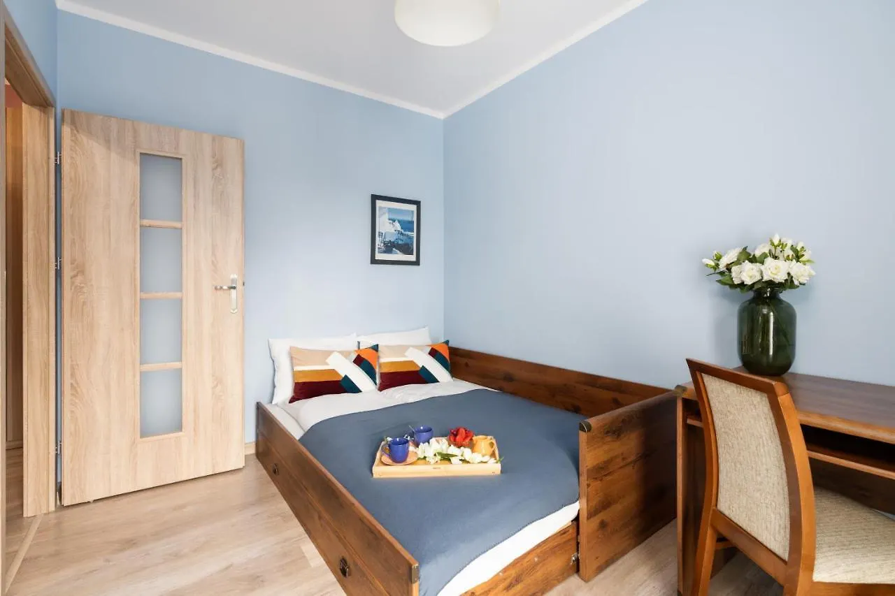 Modern Apartment With Balcony & Free Garage Poznan By Noclegi Renters