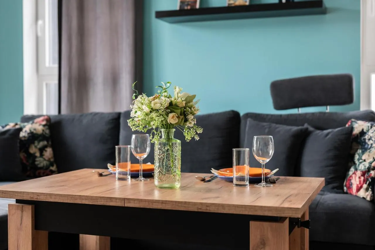 Modern Apartment With Balcony & Free Garage Poznan By Noclegi Renters